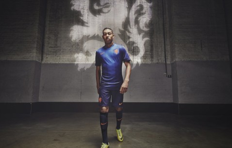 体育直播-伊藤美诚赛点兑现，广东男篮淘汰北京国安晋级四强，主帅激动落泪